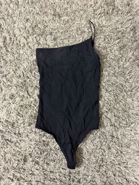 Aritzia Asymmetrical One-Shoulder Black Bodysuit